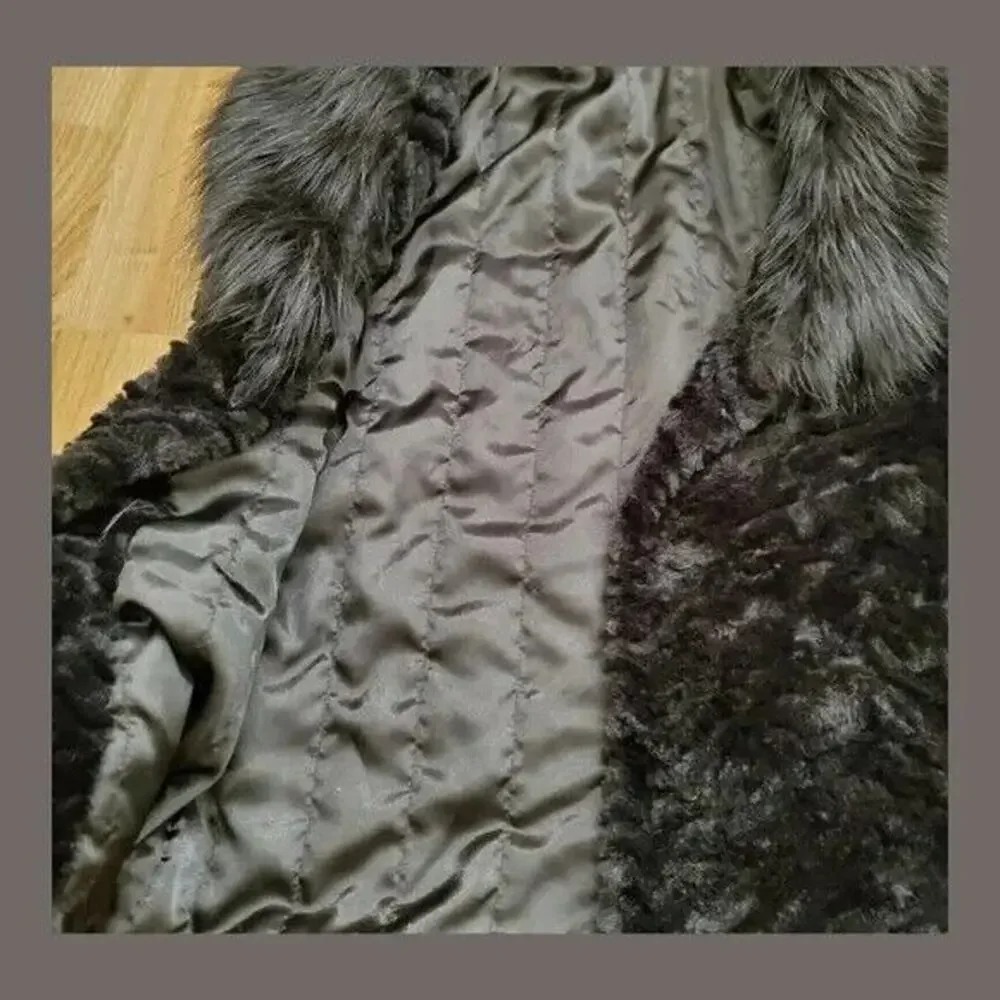 Adrienne Landau Faux Fur Shearling Vest Small Black Luxe Statement Uptown NEW